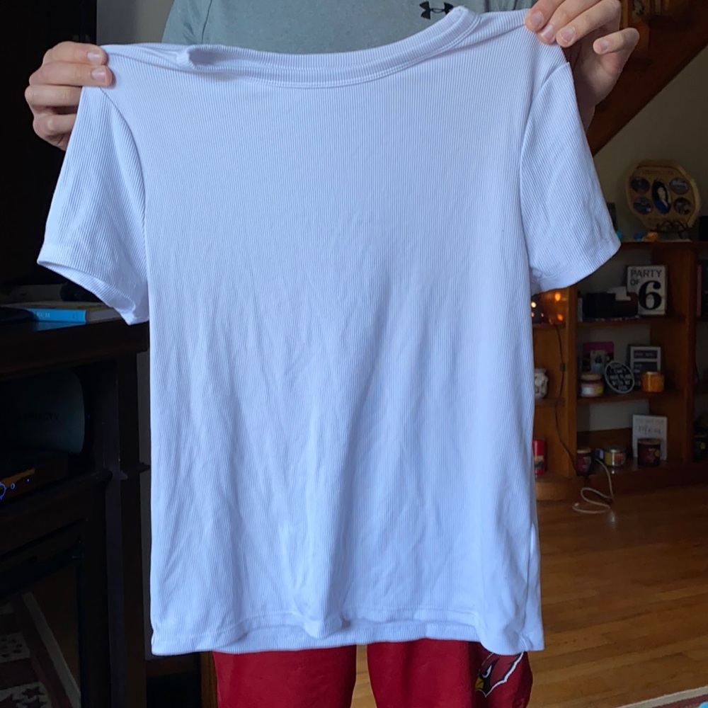 Large women’s shirt never worn